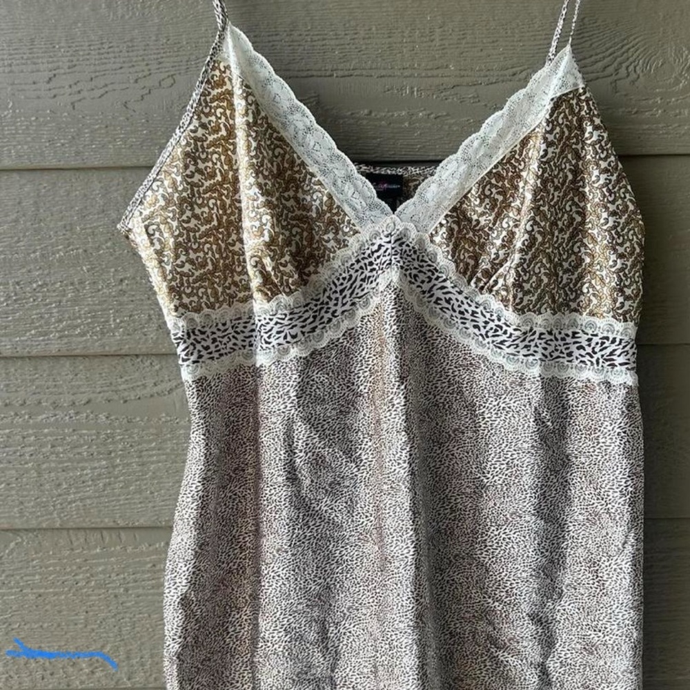 Elegant Lace Trimmed Sleepwear in Cream and Brown